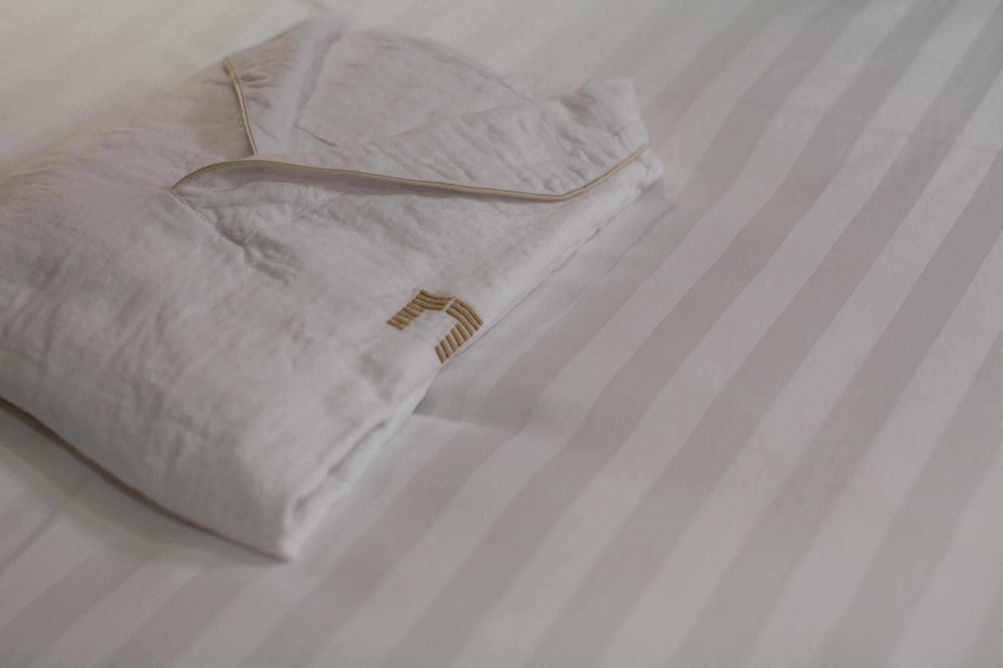 The Gate Hotel Tokyo By Hulic Kültér fotó A folded bathrobe