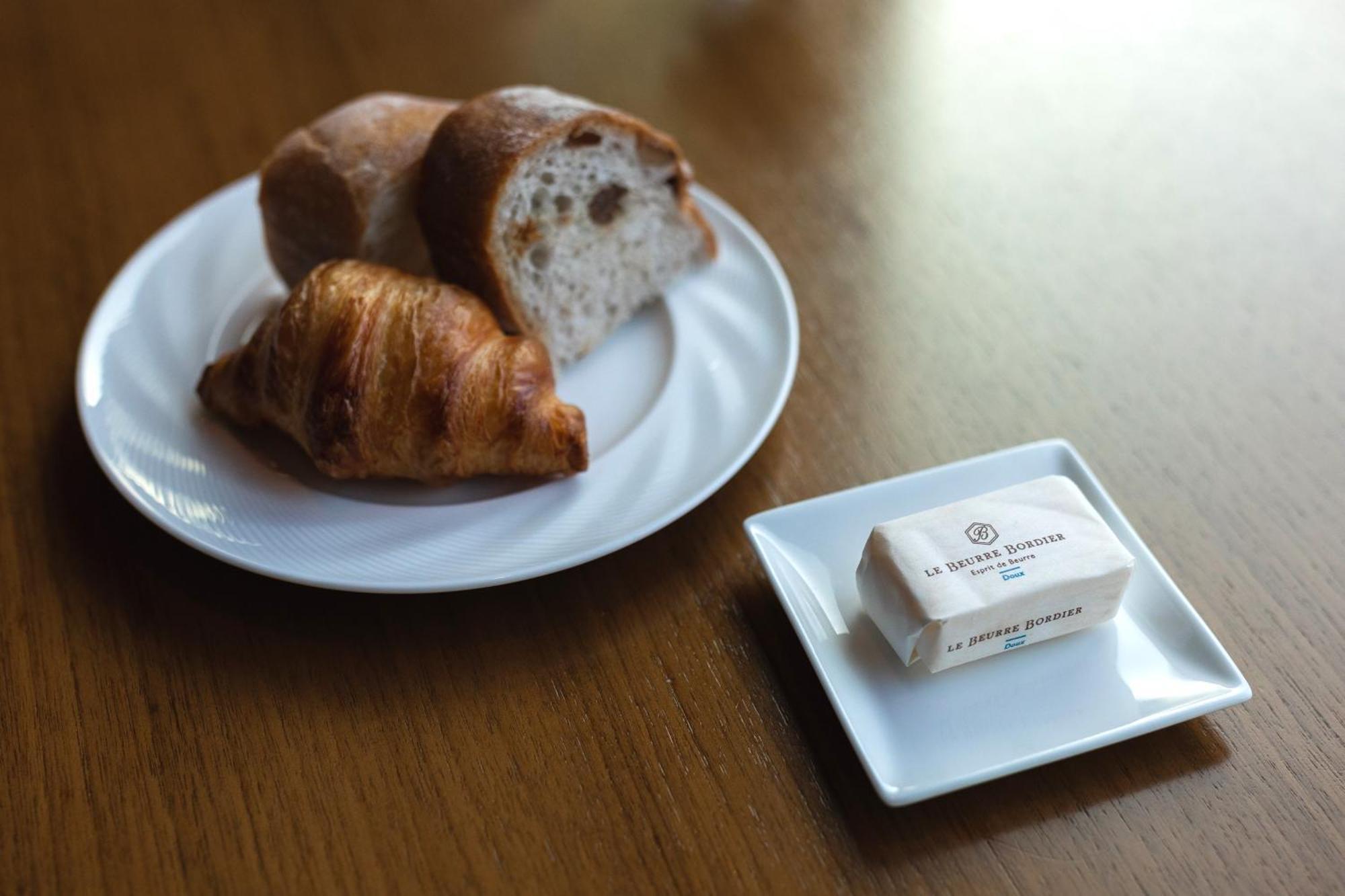 The Gate Hotel Tokyo By Hulic Kültér fotó Croissant and pain au chocolat